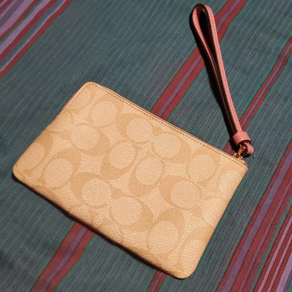 COACH WRISTLET KHAKI ROSE - Picture 4 of 6